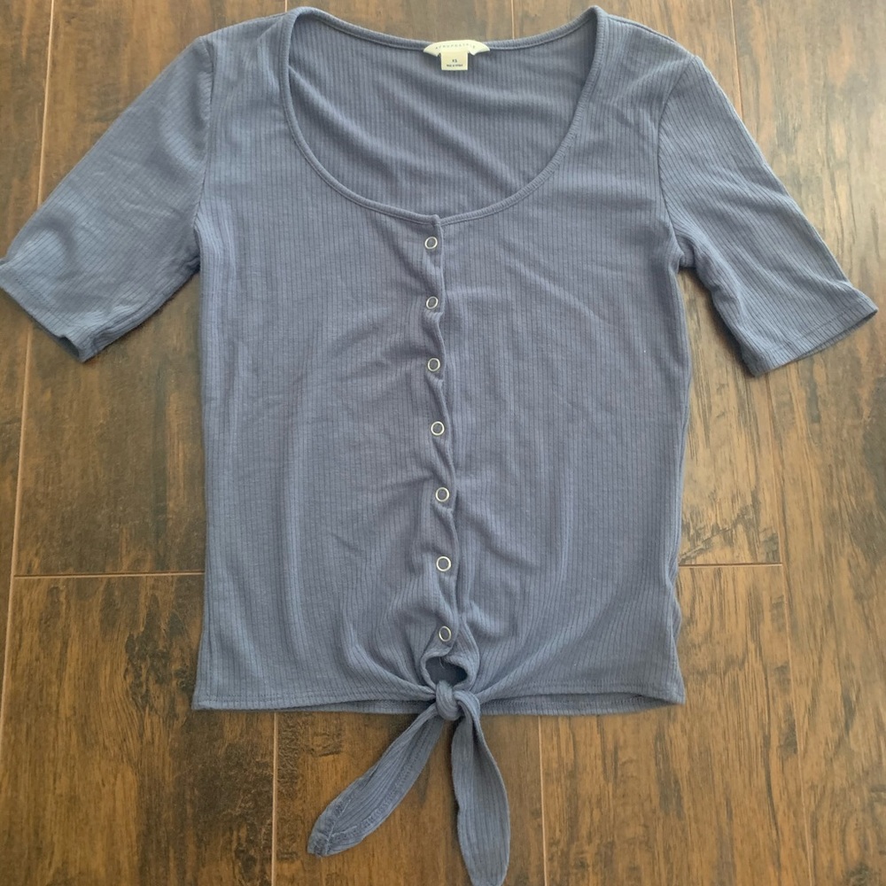 Soft blue Aeropostale ribbed button up tie shirt